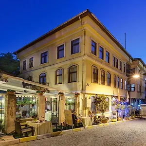 κάντε κράτηση εδώ